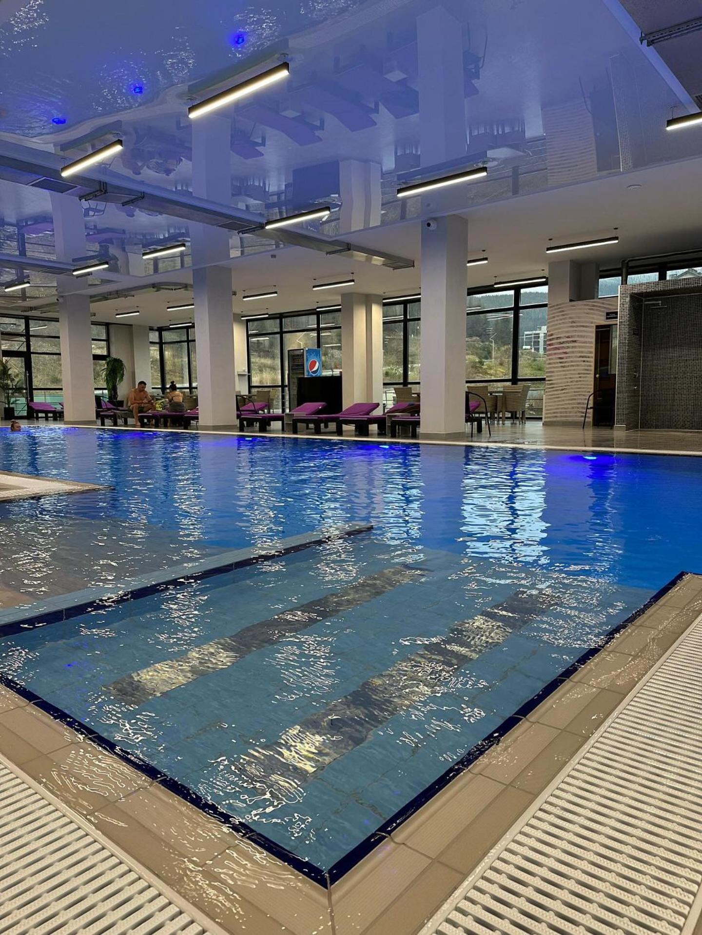 Mountain Lift 7 Hotel Буковел Екстериор снимка